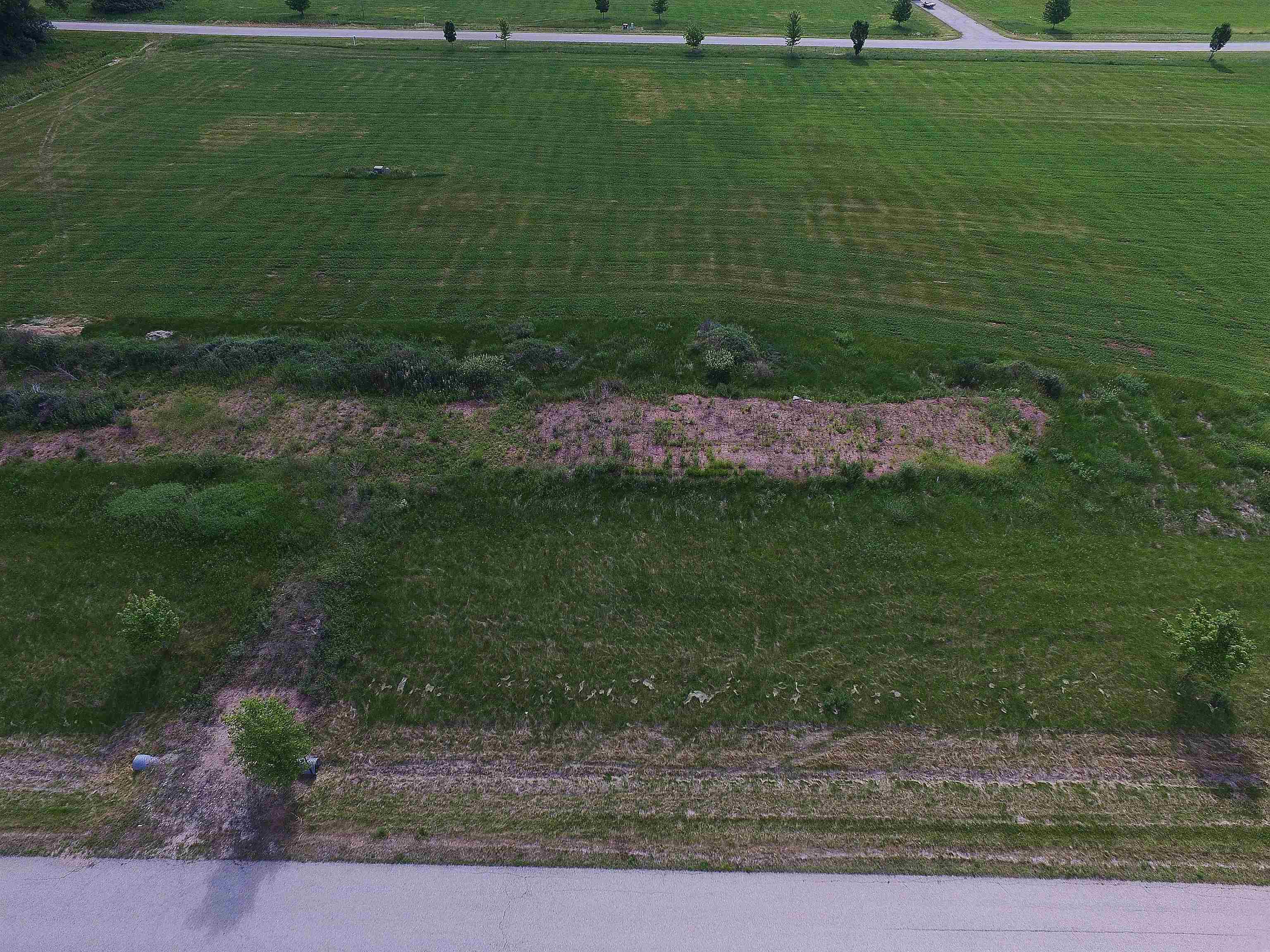 Lot 32
